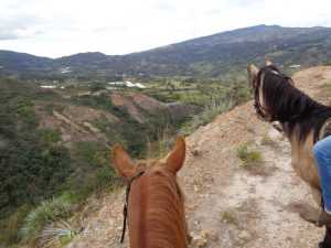 horse_riding_Ridingcolombiaprecipicio